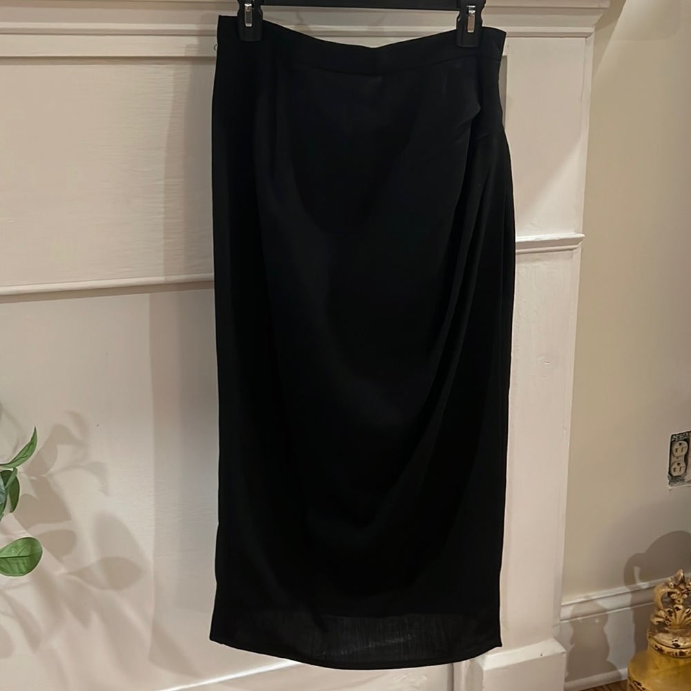 3/$25 ZANELLA LONG BLACK SKIRT.  Size 10